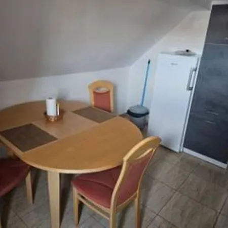 Schoene Vollausgestattete Monteurs- Gaestewohnungen 6103 Apartment Leuna